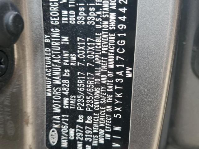 Kia Sorento Base Image 5