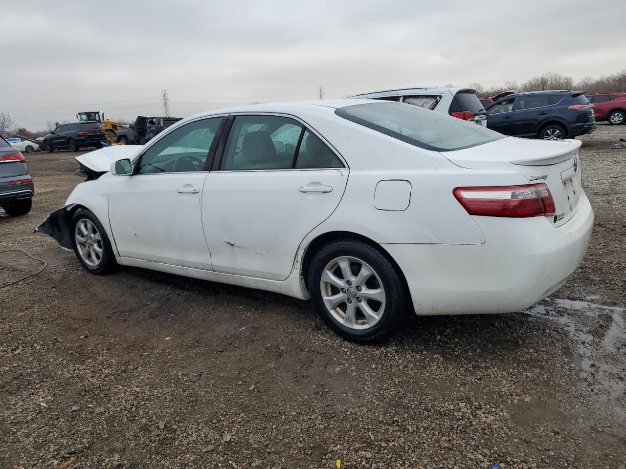 Toyota Camry Base Image 8