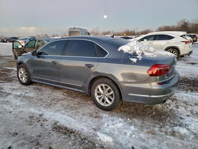 Volkswagen Passat S Image 10