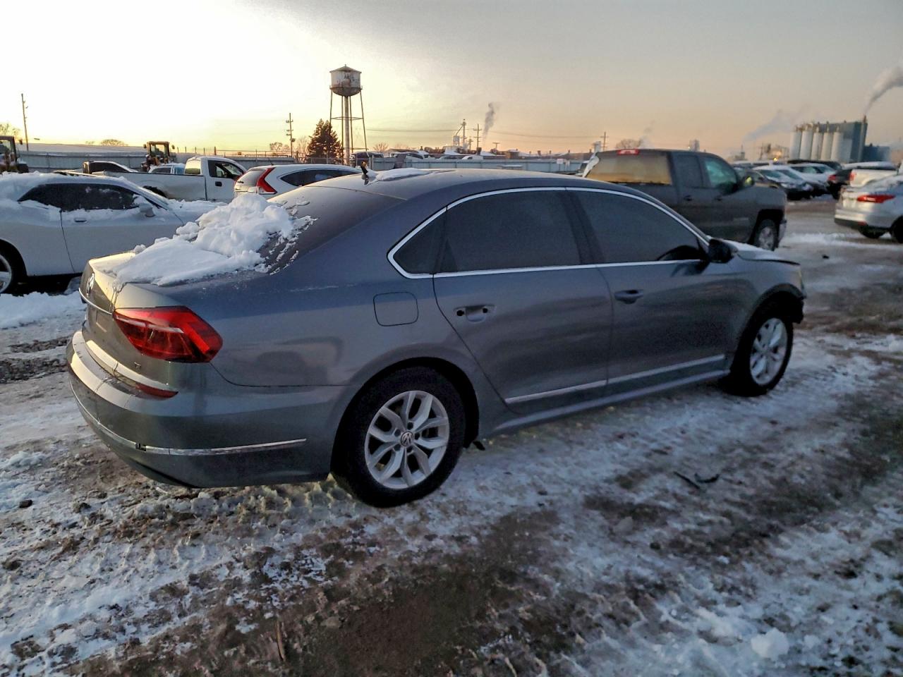 Volkswagen Passat S Image 11