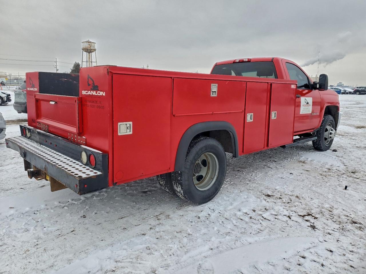 Chevrolet Silverado K3500 Image 8