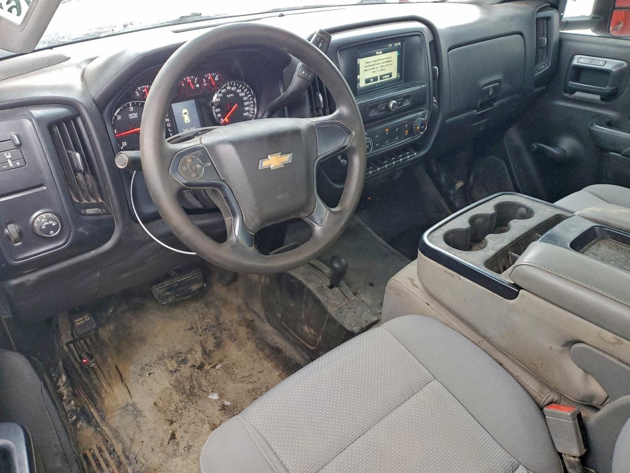 Chevrolet Silverado K3500 Image 4