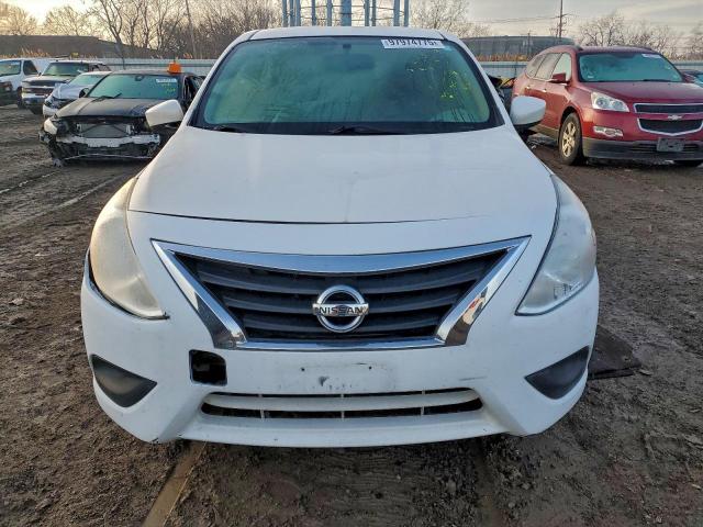 Nissan Versa S Image 10