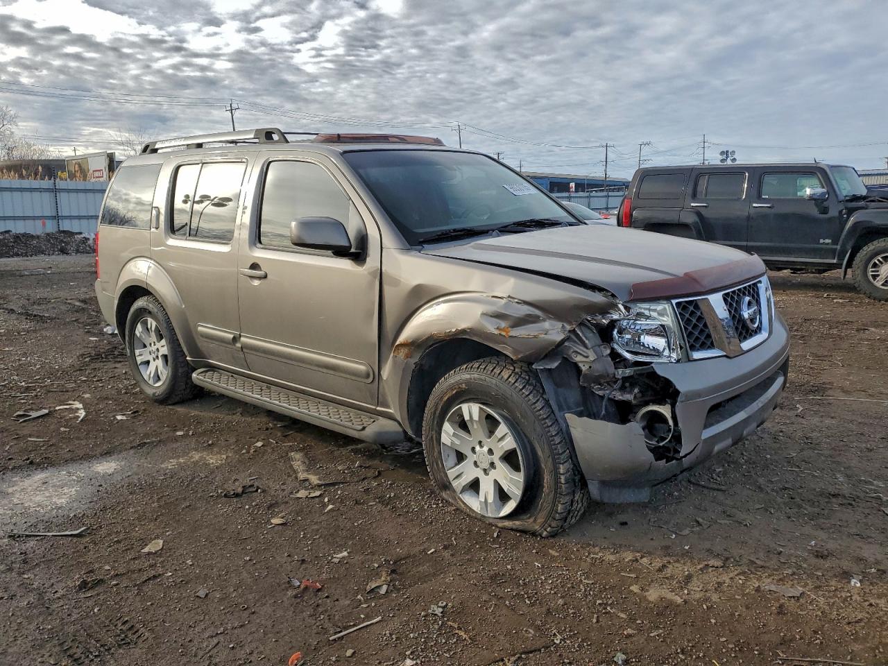 Nissan Pathfinder Le Image 4