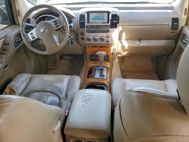 Nissan Pathfinder Le Image 10