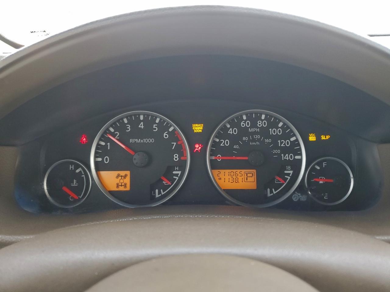 Nissan Pathfinder Le Image 7