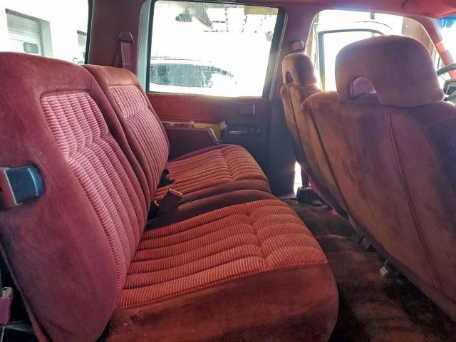 Chevrolet Suburban K1500 Image 11