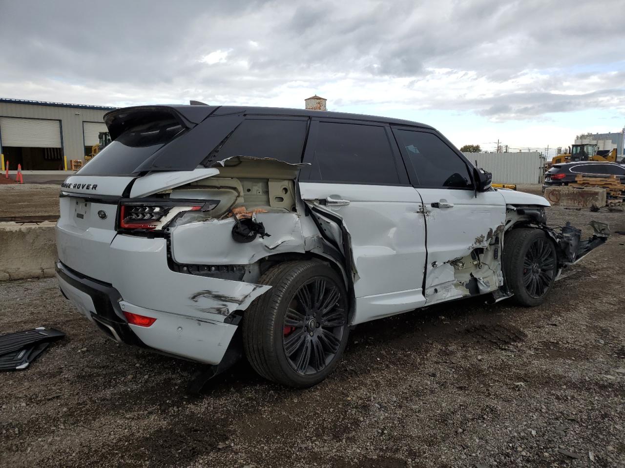 Land Rover Range Rover Supercharged Dynamic Image 11