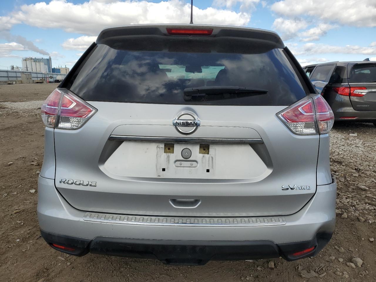 Nissan Rogue S Image 6