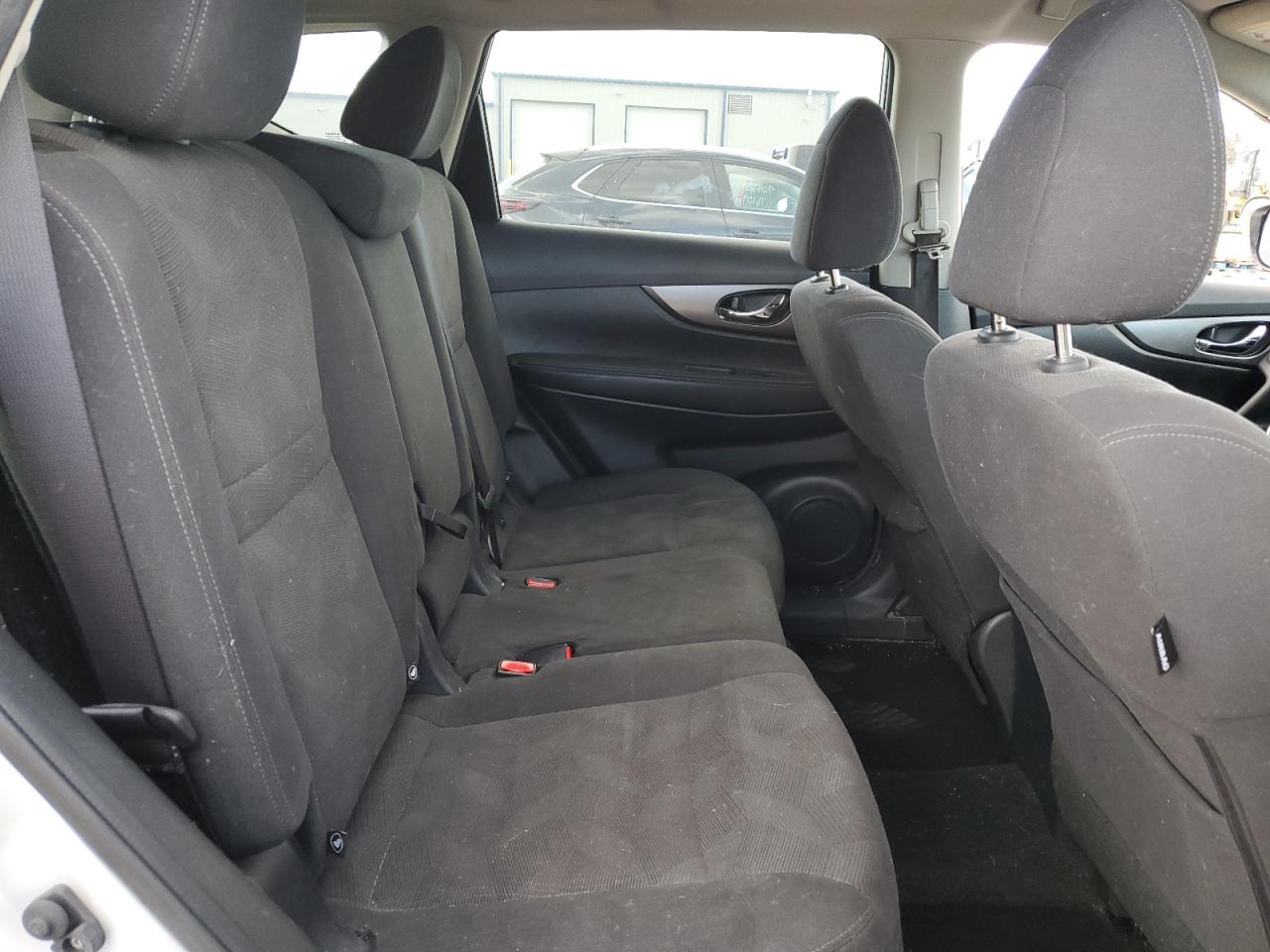 Nissan Rogue S Image 2