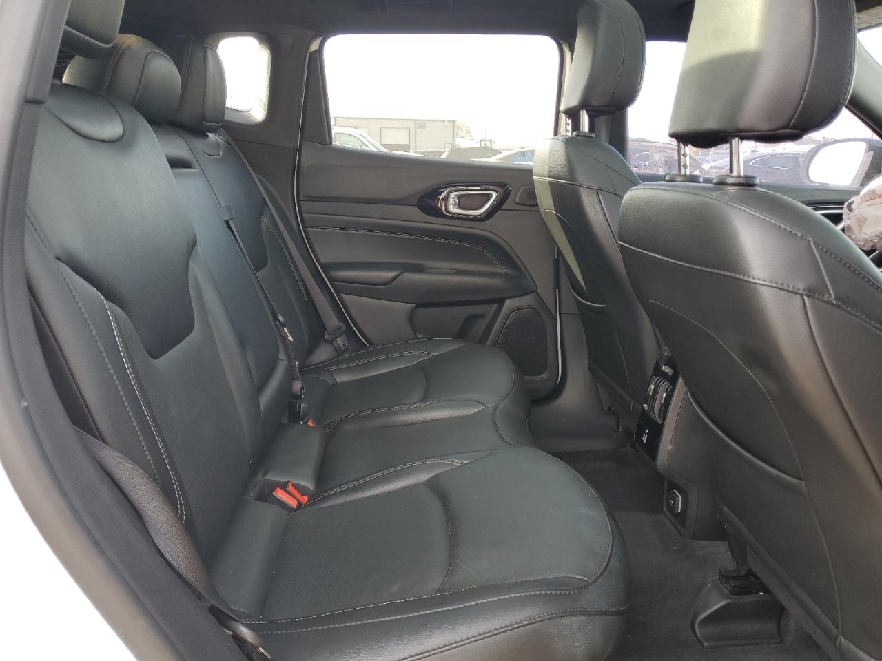 Jeep Compass Limited Image 8