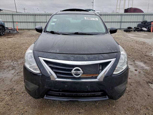 Nissan Versa S Image 5