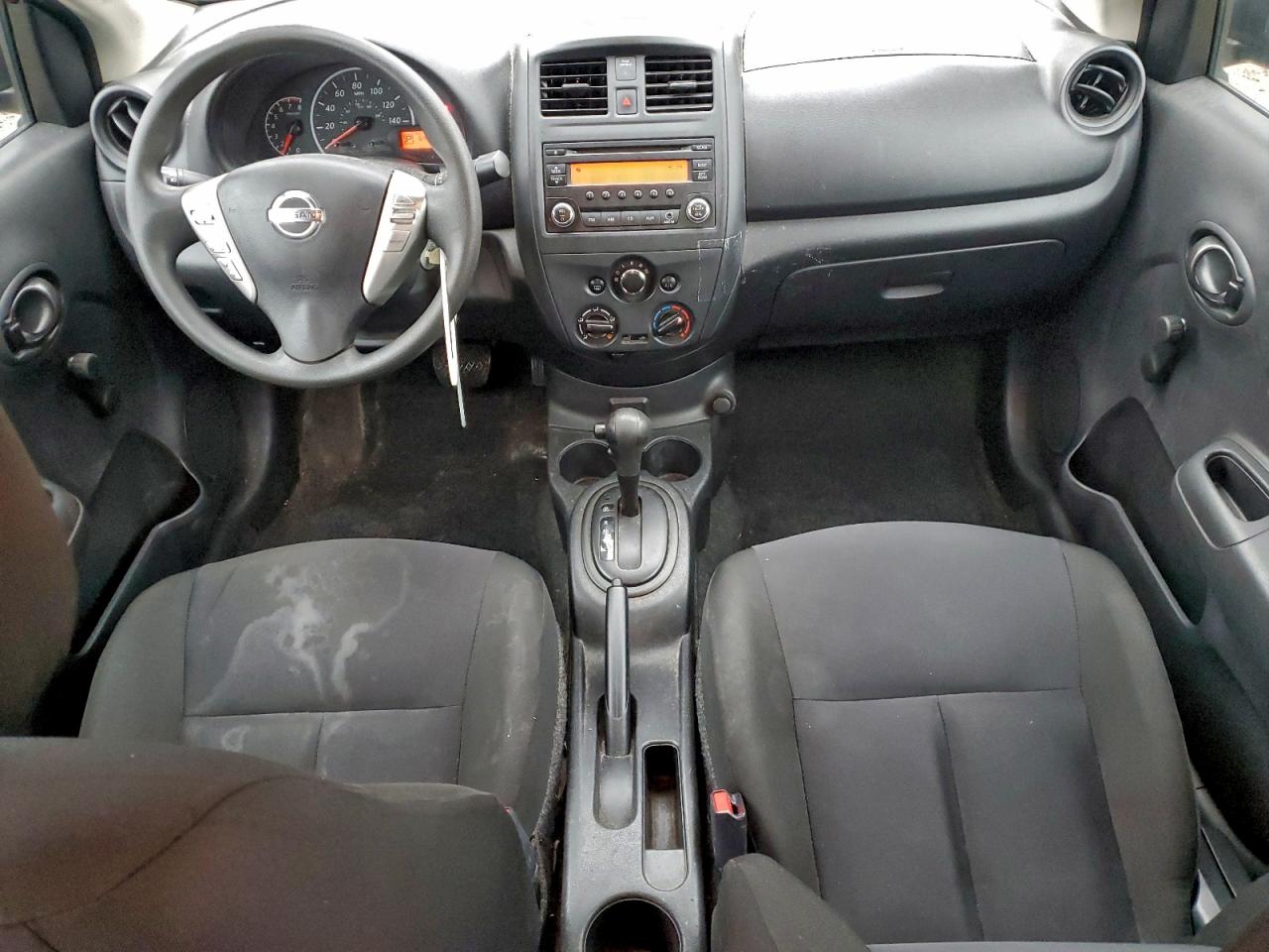 Nissan Versa S Image 6