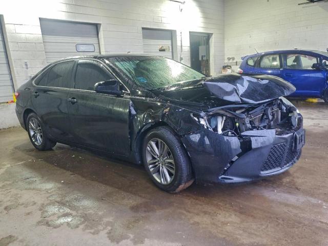 Toyota Camry Le Image 8