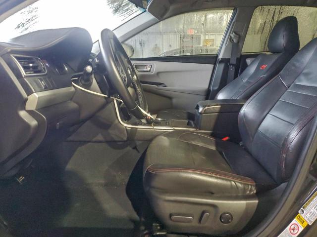 Toyota Camry Le Image 5