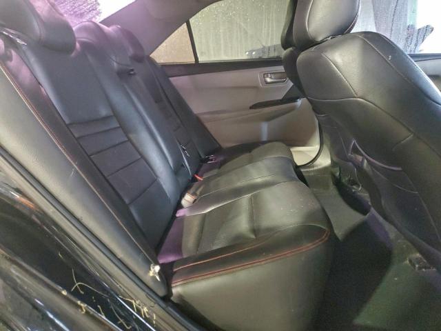 Toyota Camry Le Image 11