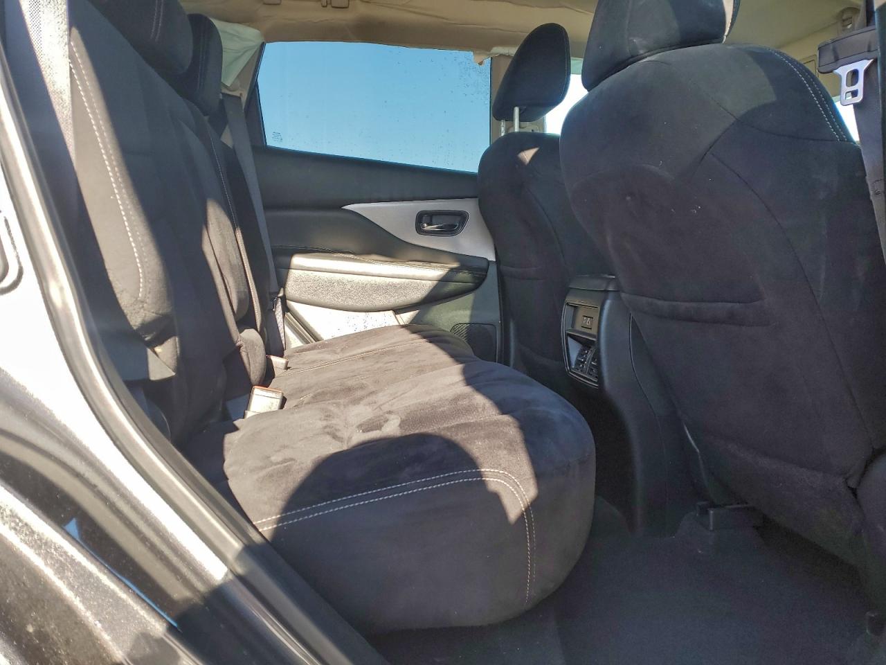 Nissan Murano S Image 10