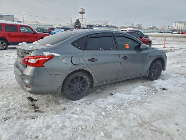 Nissan Sentra S Image 2