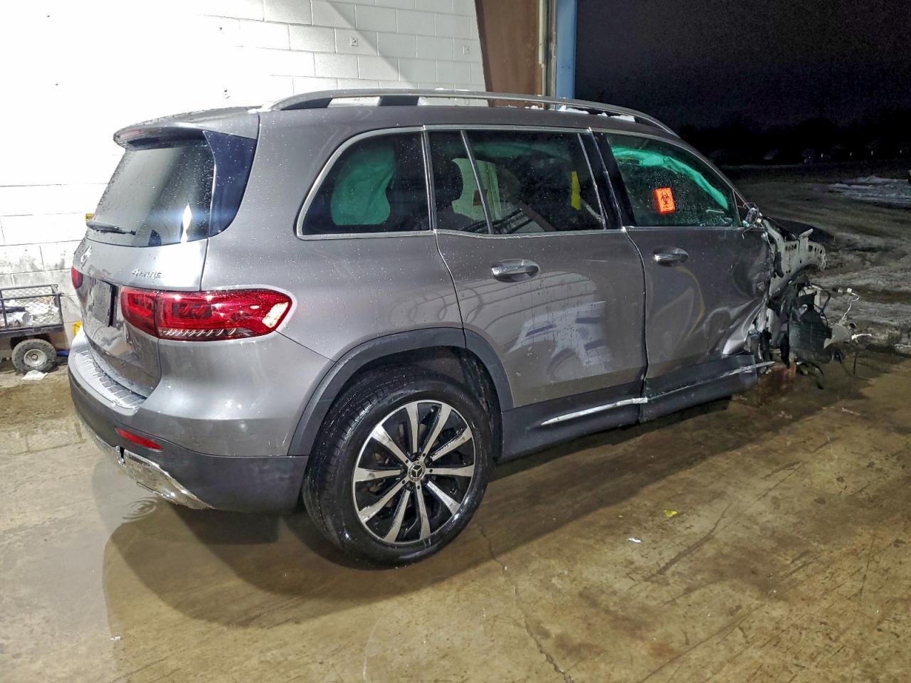 Mercedes-Benz GLB 250 4matic Image 4