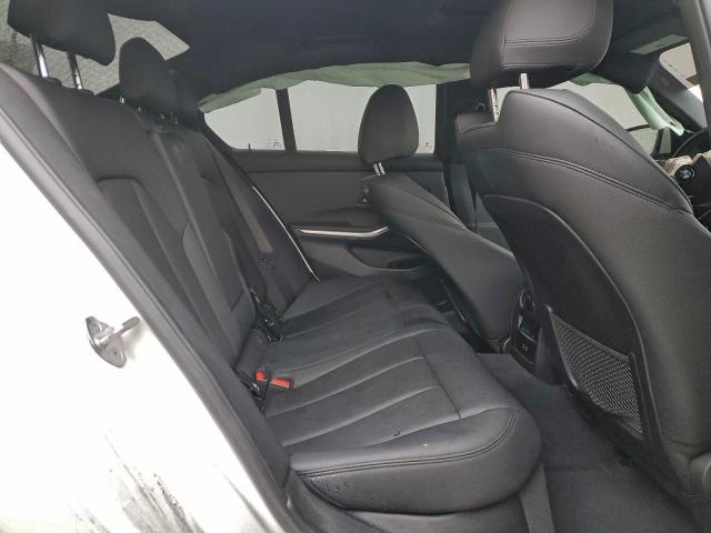 BMW 3 Series Image 9