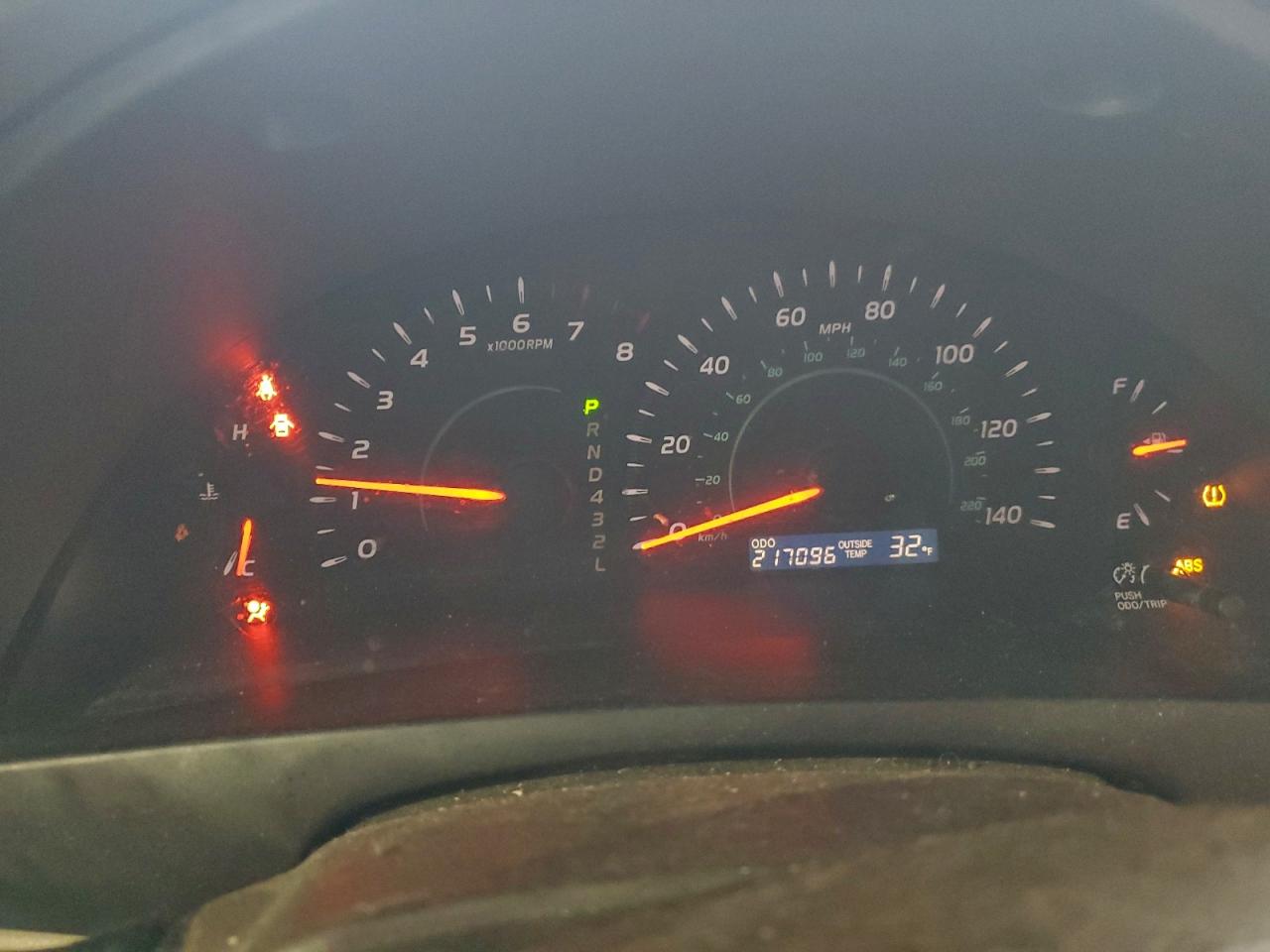 Toyota Camry Ce Image 4