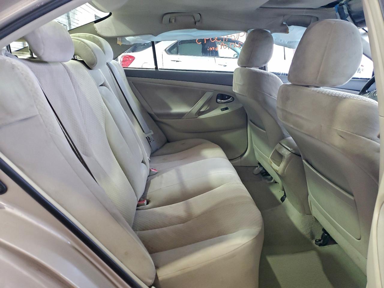 Toyota Camry Ce Image 5