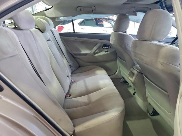 Toyota Camry Ce Image 5