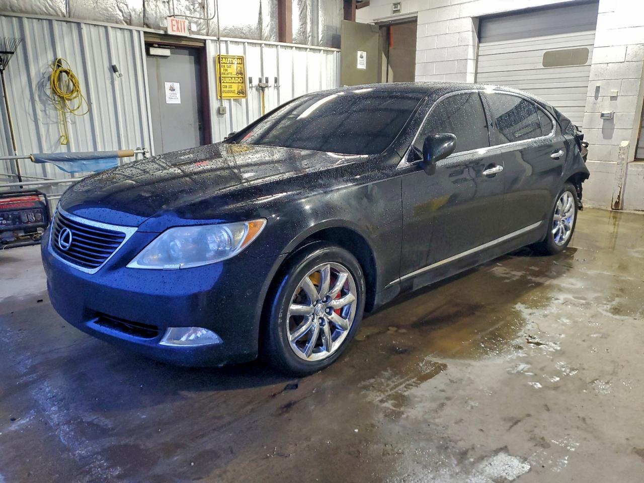 Lexus LS 460l Image 1