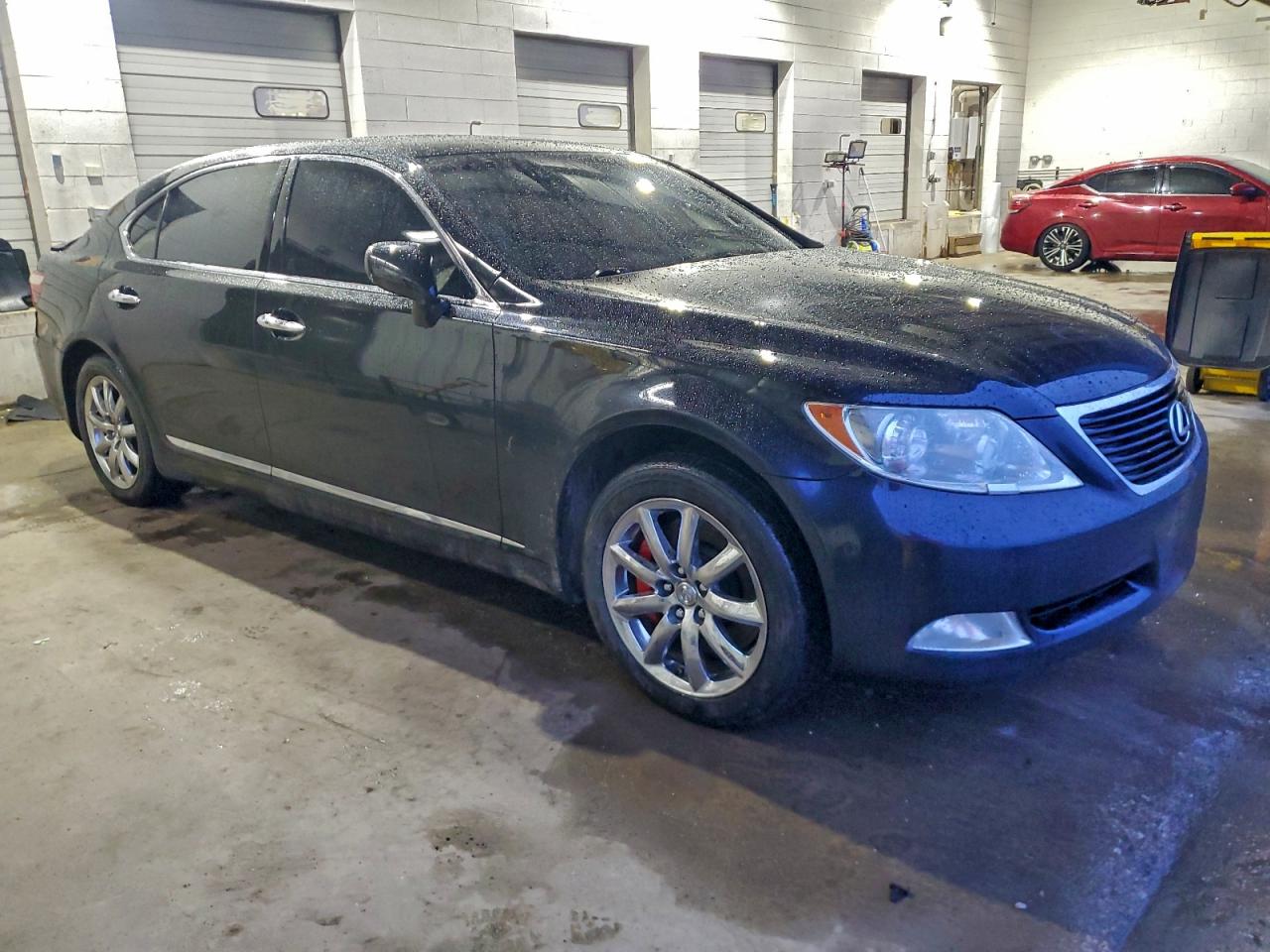 Lexus LS 460l Image 3