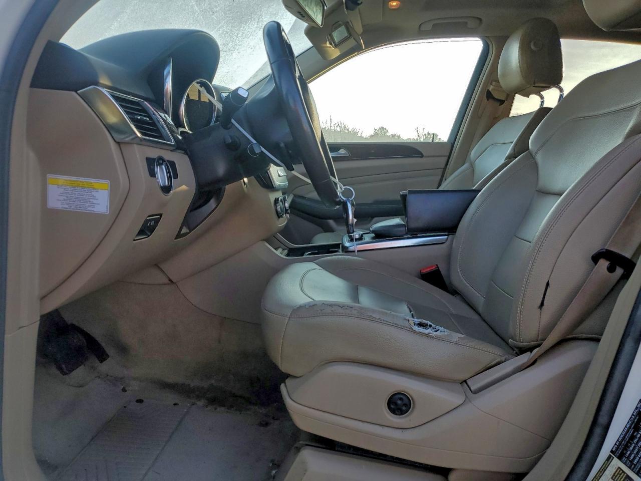 Mercedes-Benz M-Class 350 4matic Image 8