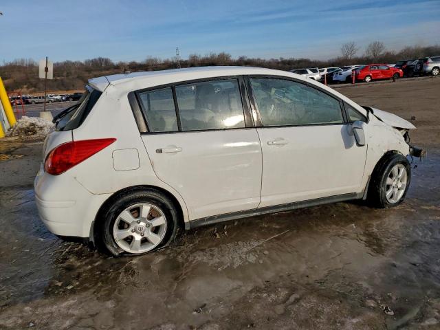 Nissan Versa S Image 12