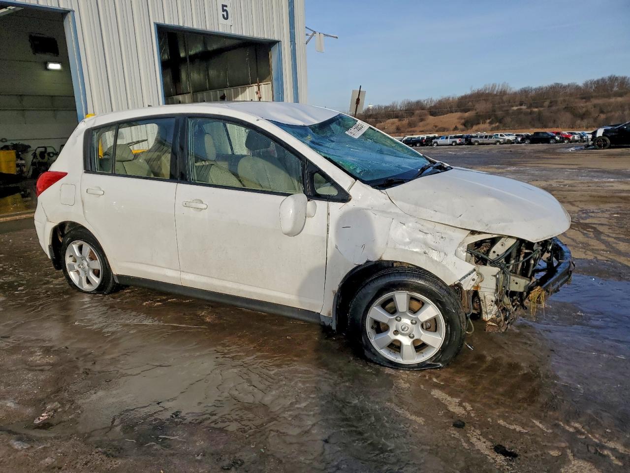 Nissan Versa S Image 3