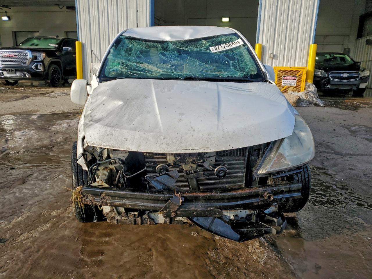 Nissan Versa S Image 5