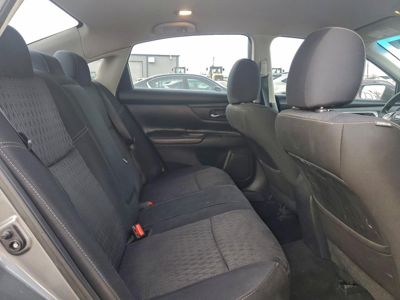 Nissan Altima 2.5 Image 2