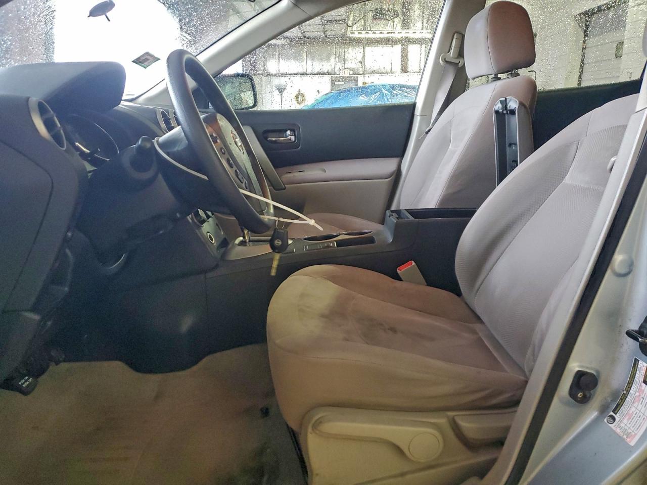 Nissan Rogue S Image 10