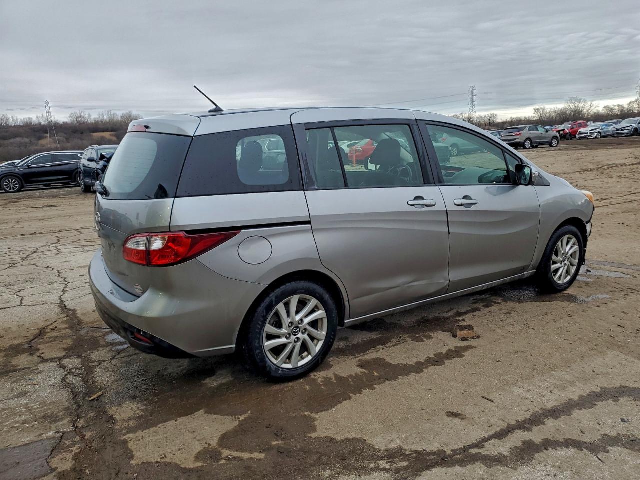 Mazda 5 Image 11