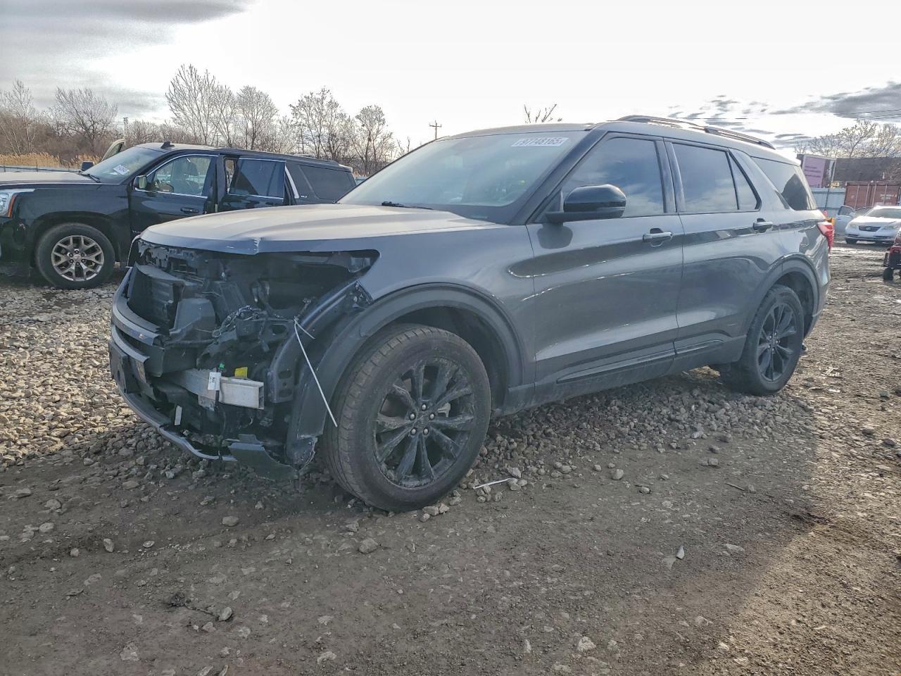 Ford Explorer Limited Image 1