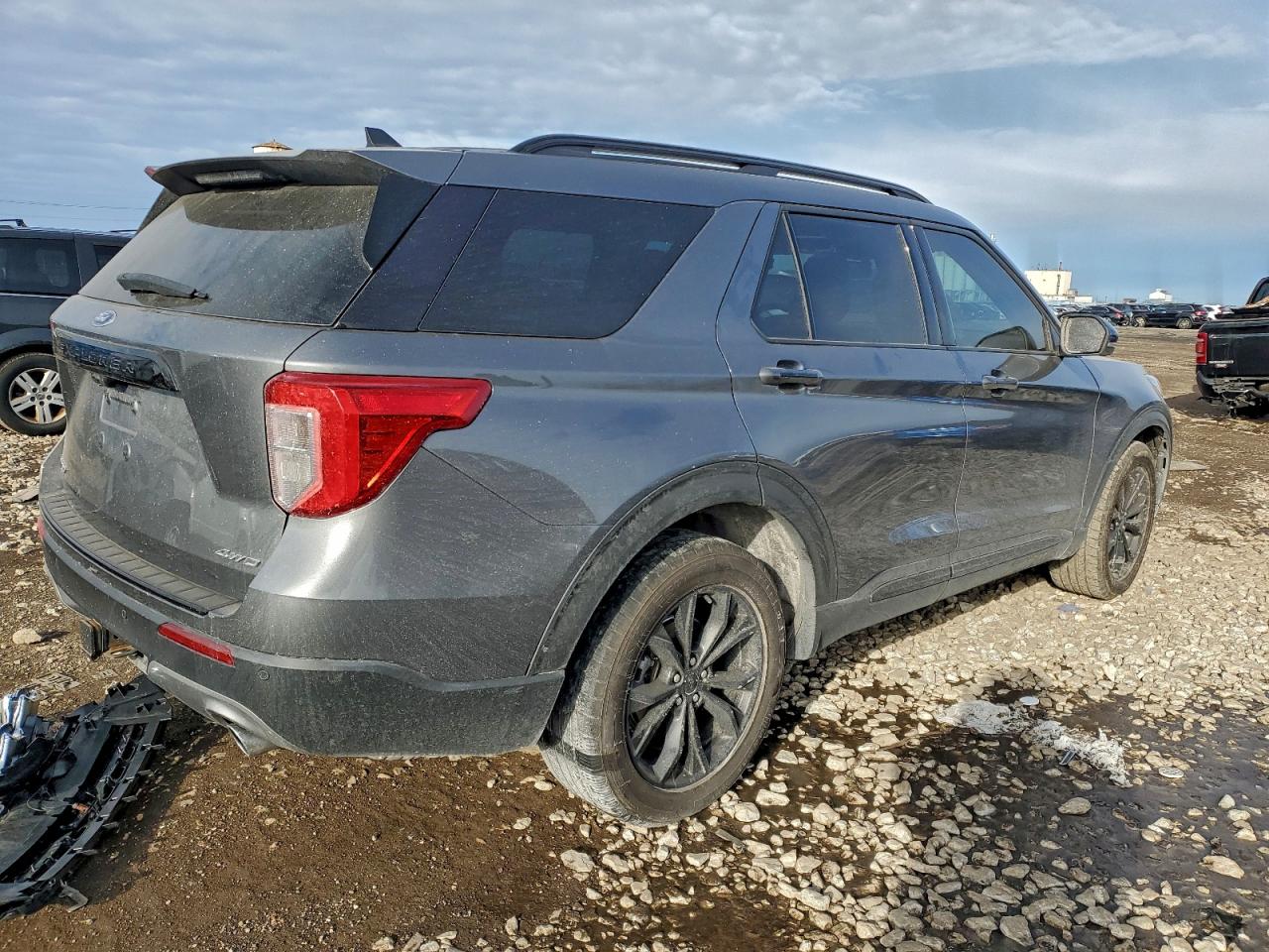 Ford Explorer Limited Image 14