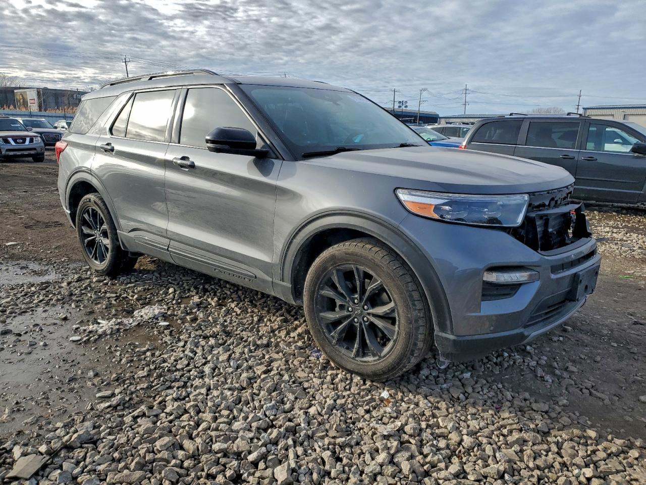 Ford Explorer Limited Image 3