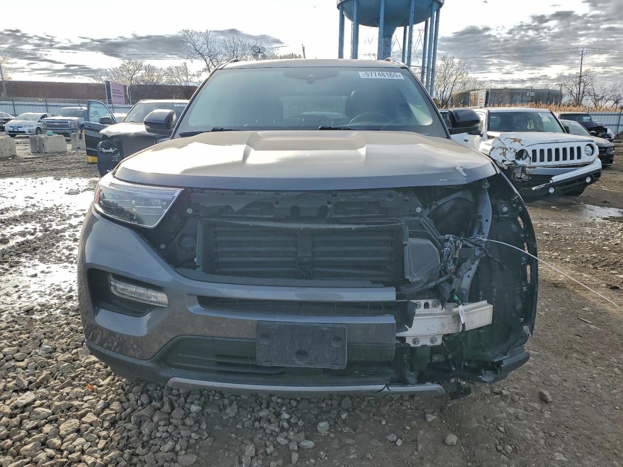 Ford Explorer Limited Image 6