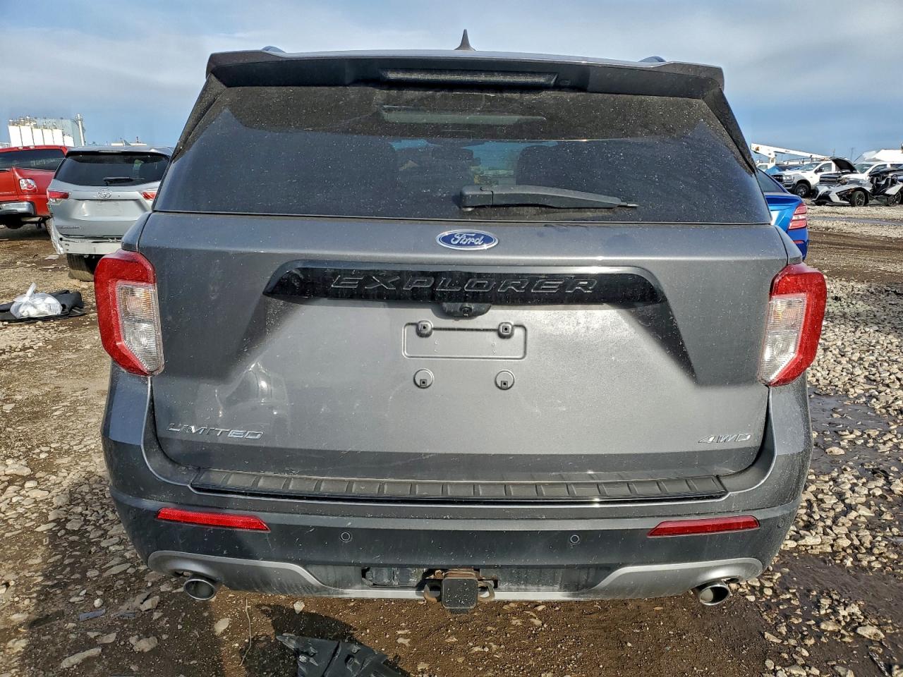 Ford Explorer Limited Image 13