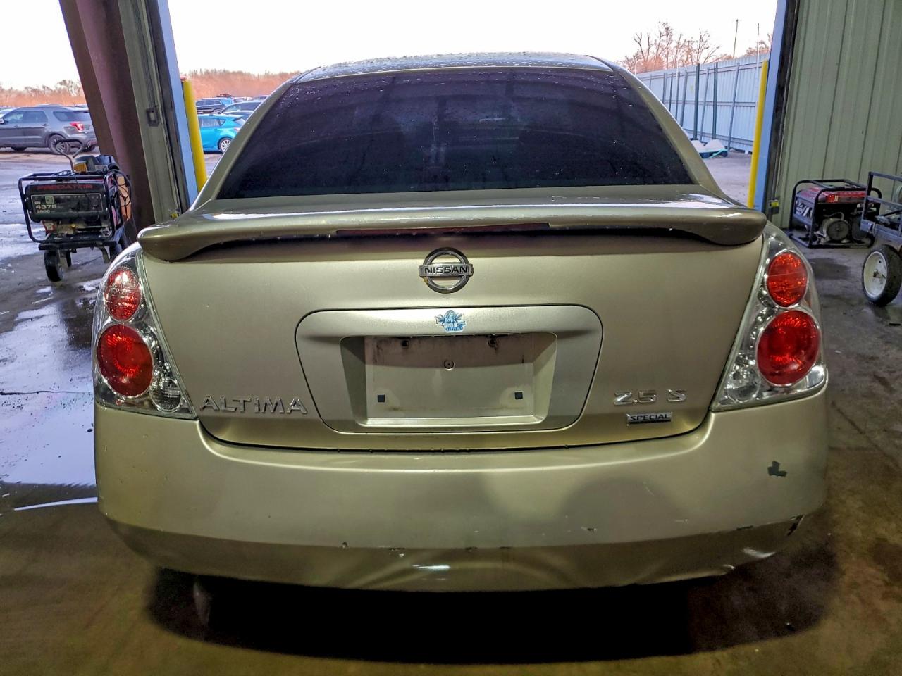 Nissan Altima S Image 4