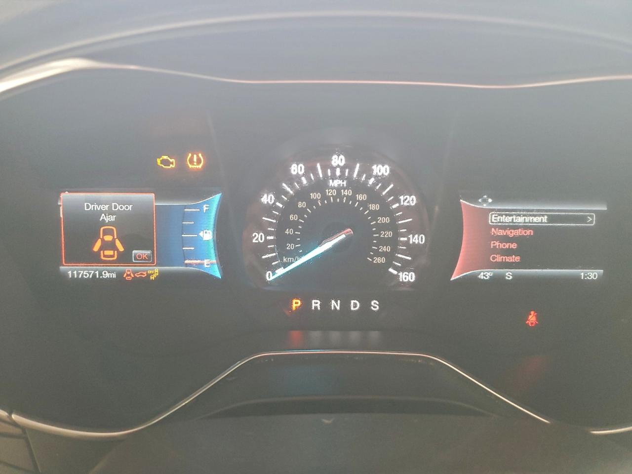 Ford Fusion Titanium Image 3