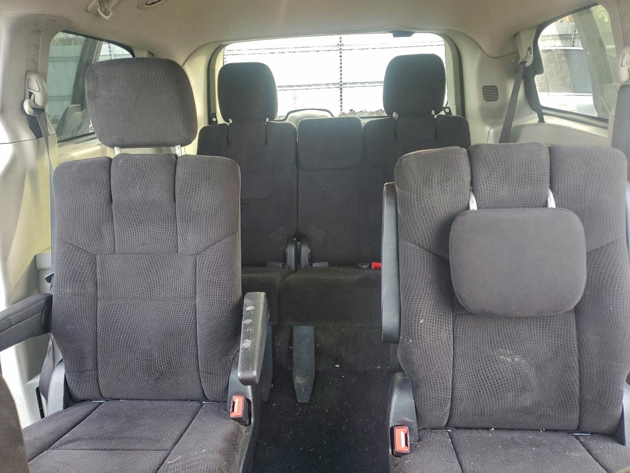 Dodge Caravan Se Image 9