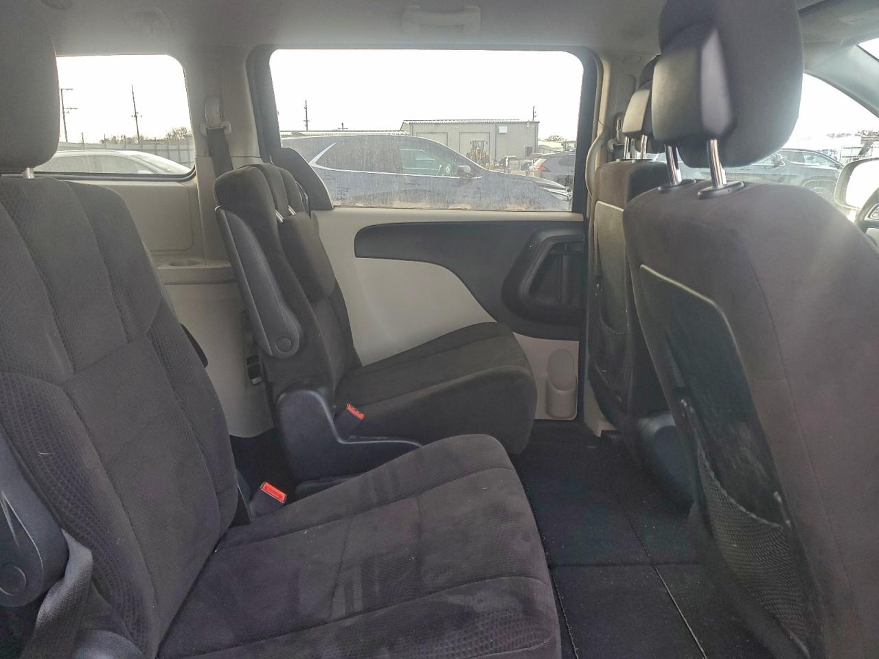 Dodge Caravan Se Image 12