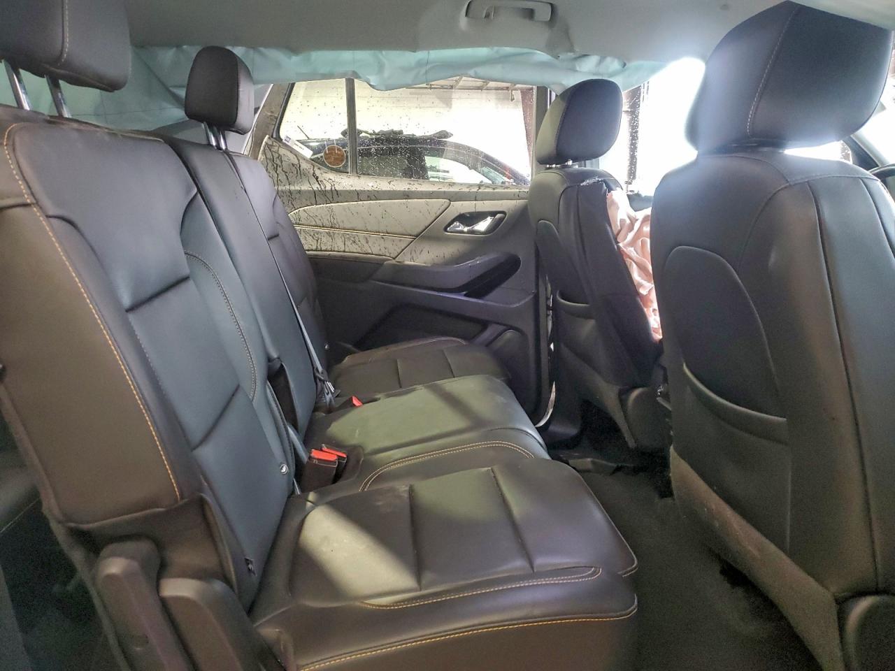 Chevrolet Traverse Lt Image 2