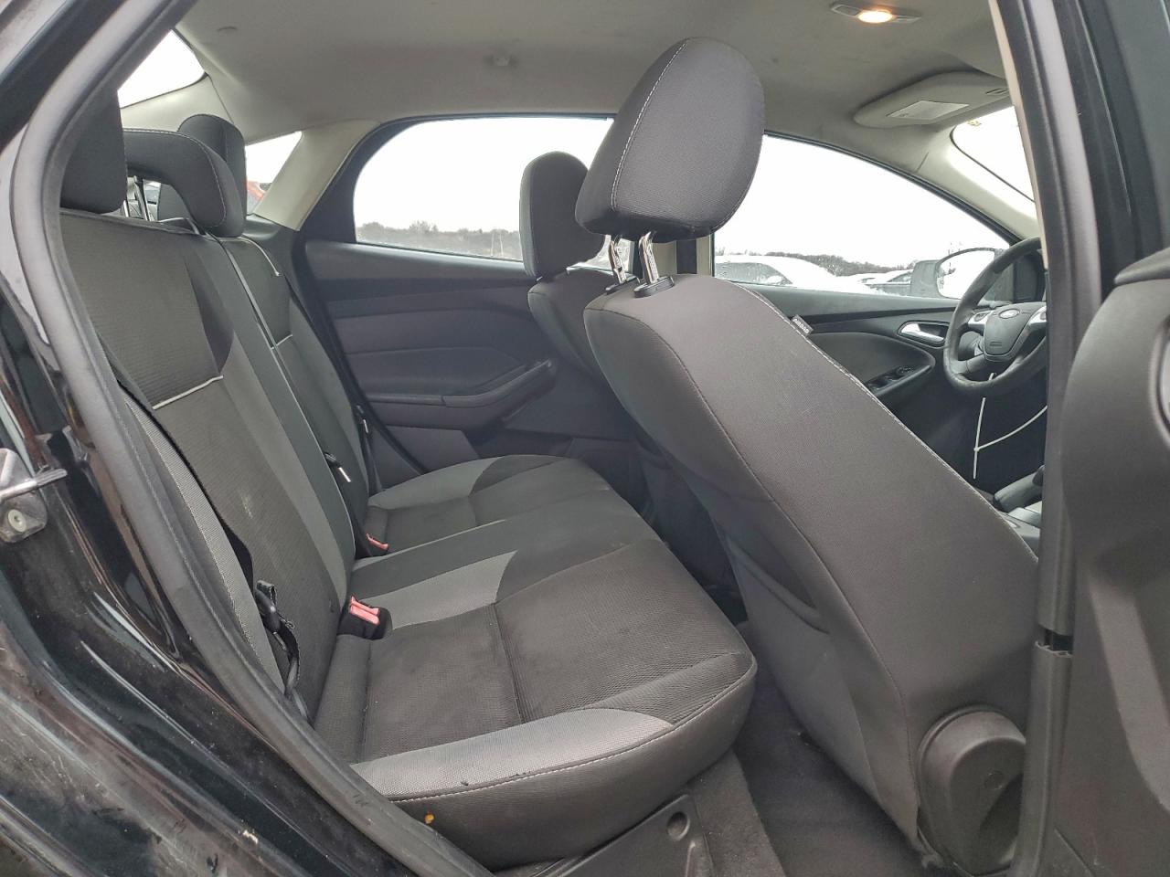 Ford Focus Se Image 12