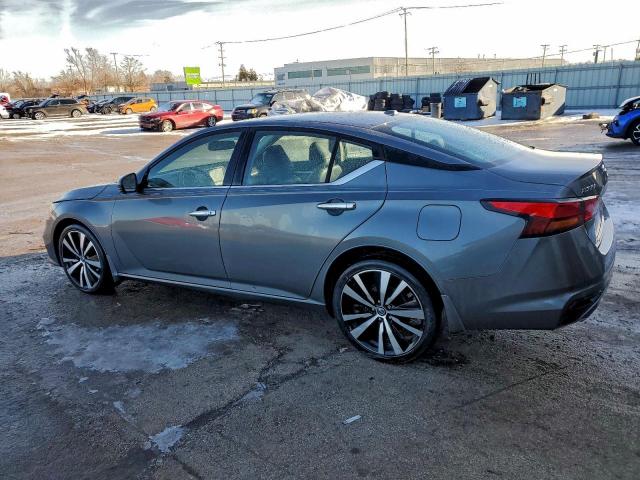 Nissan Altima Platinum Image 6