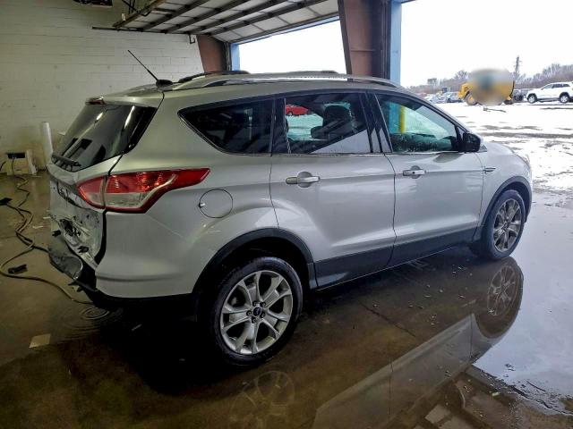 Ford Escape Titanium Image 12