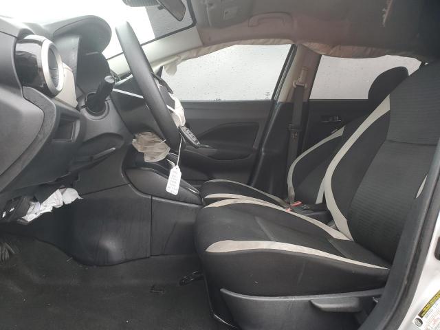 Nissan Versa Sv Image 10